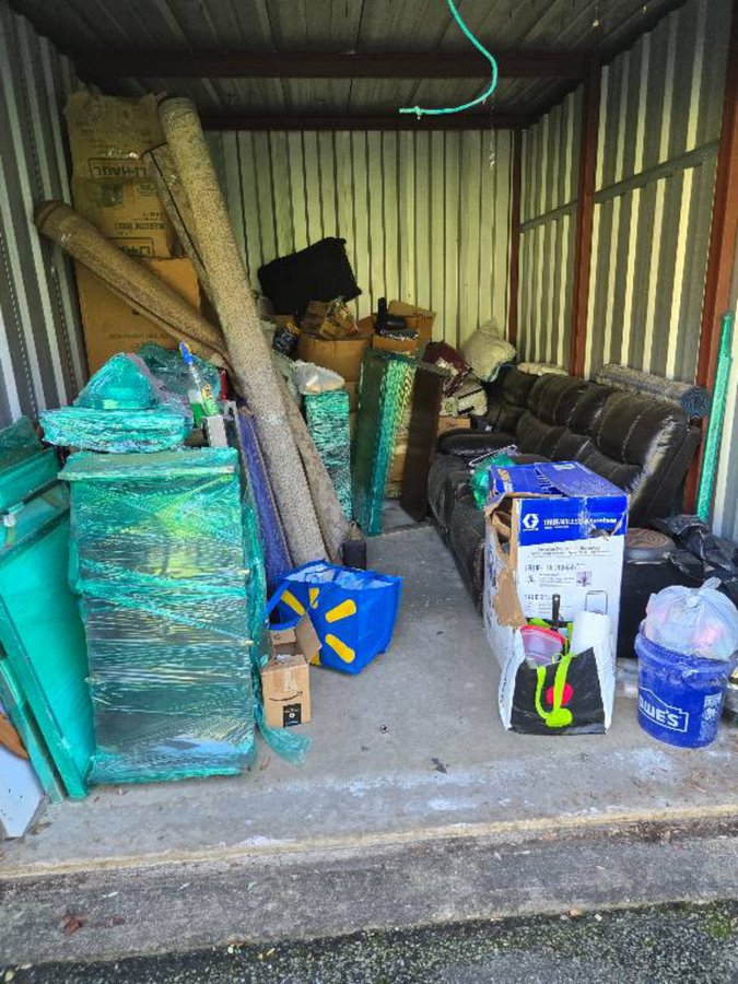 10 x 15 storage unit in Fredericksburg, VA