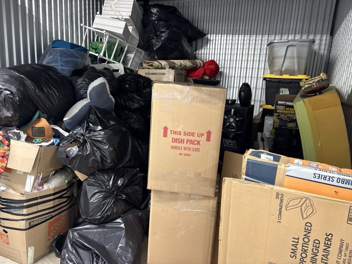 10 x 10 storage unit in Hillside, NJ