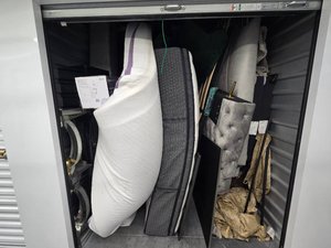 7 x 10 storage unit in Dallas, TX
