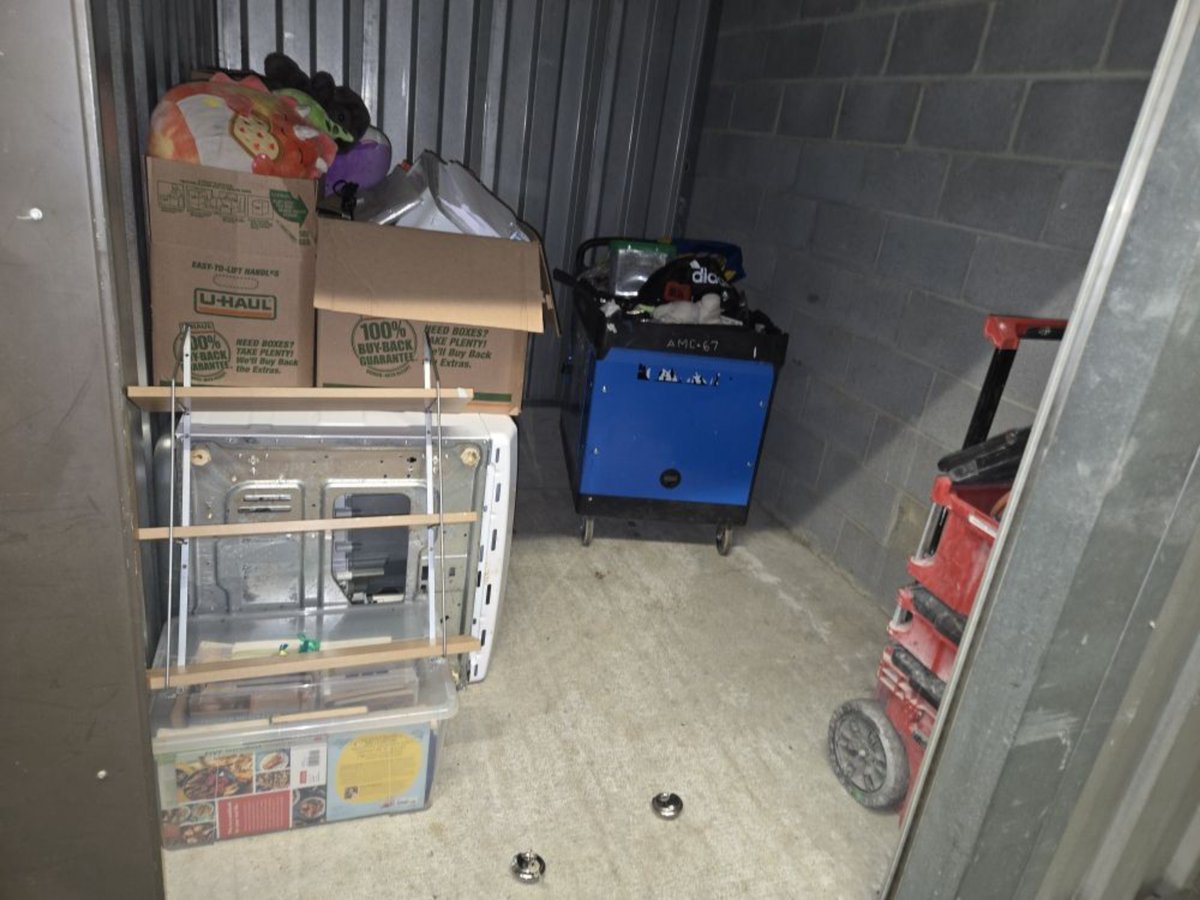 7 x 10 storage unit in Hyattsville, MD