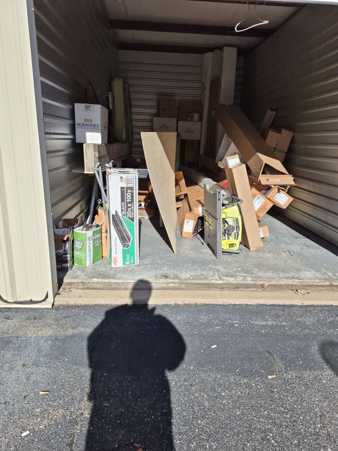 10 x 20 storage unit in Blackwood, NJ