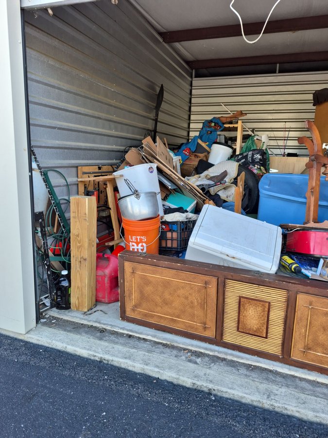 10 x 15 storage unit in Blackwood, NJ