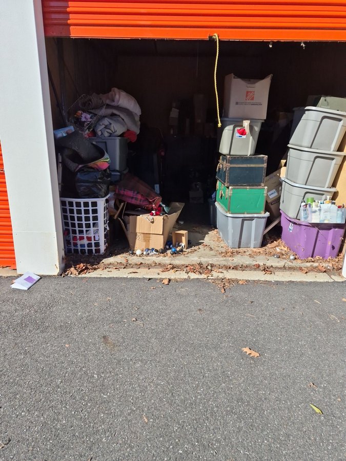 10 x 15 storage unit in Marlton, NJ