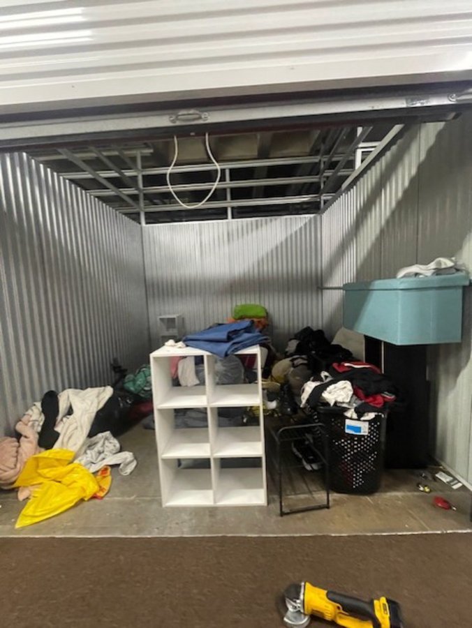 10 x 10 storage unit in St Kansas City, MO