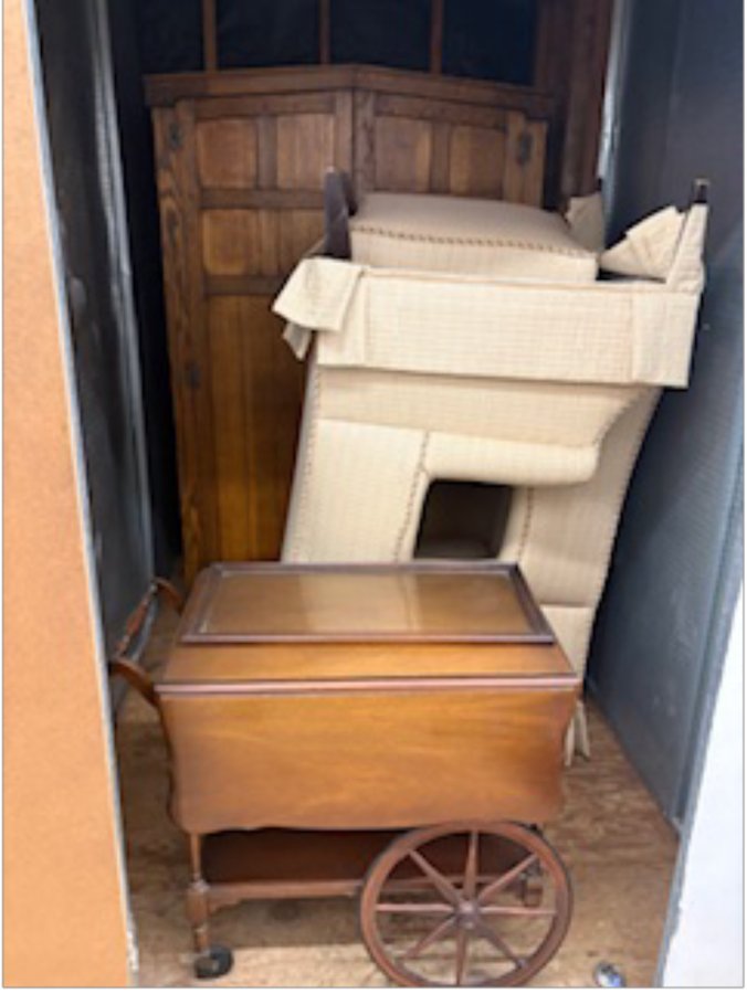 5 x 7 storage unit in Carpinteria, CA