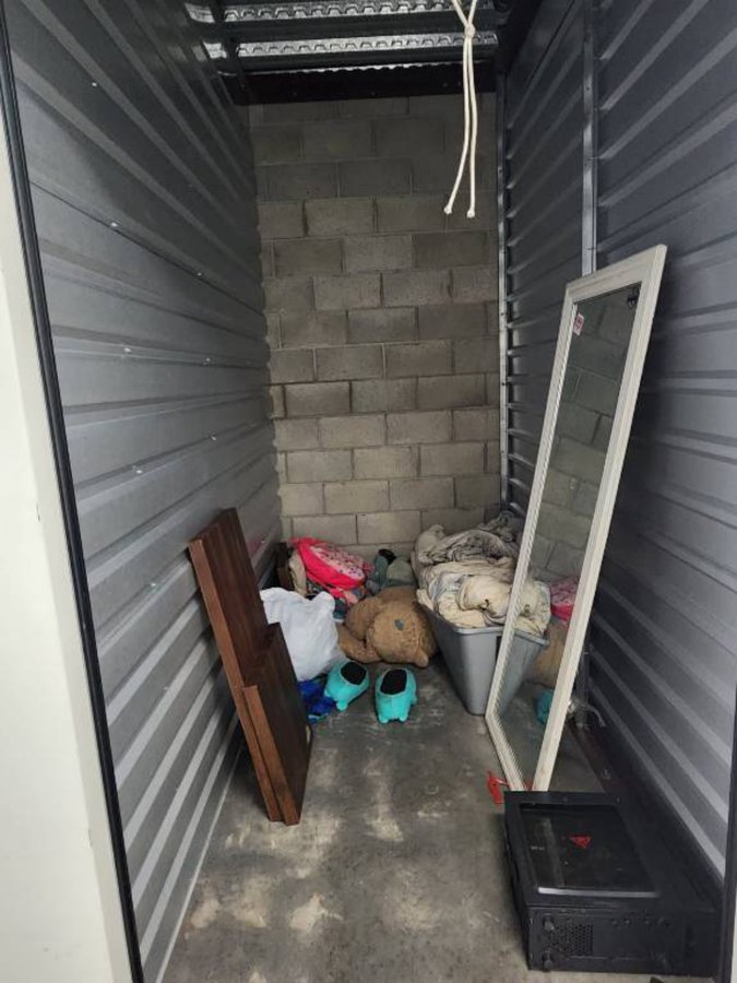 5 x 10 storage unit in Sacramento, CA