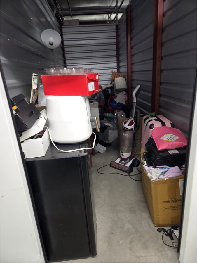 5 x 15 storage unit in Wethersfield, CT