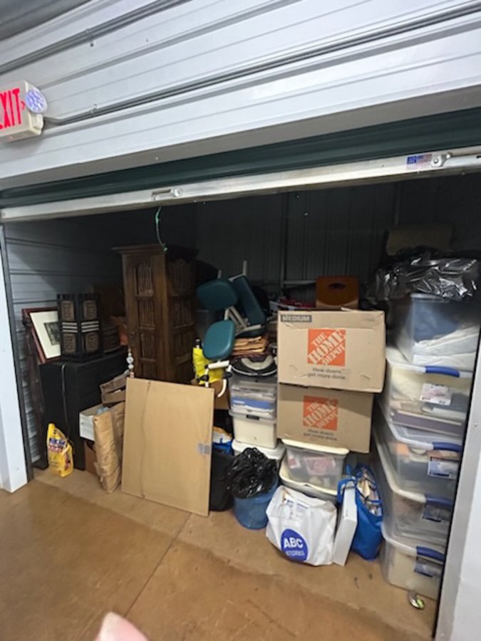 10 x 10 storage unit in Lihue, HI
