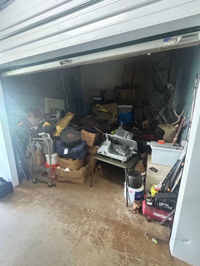 10 x 10 storage unit in Lihue, HI