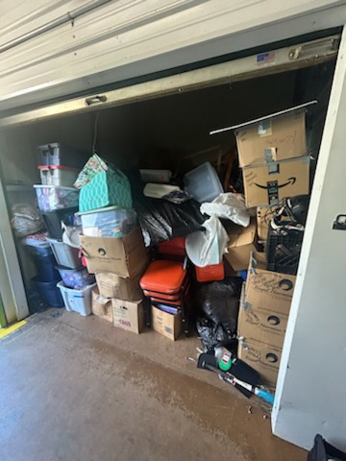 10 x 10 storage unit in Lihue, HI