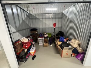 10 x 9 storage unit in Launderhill, FL