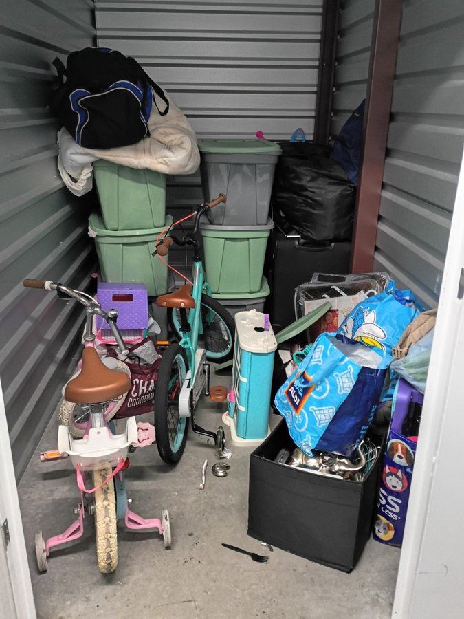 5 x 10 storage unit in Silver Springs, MD