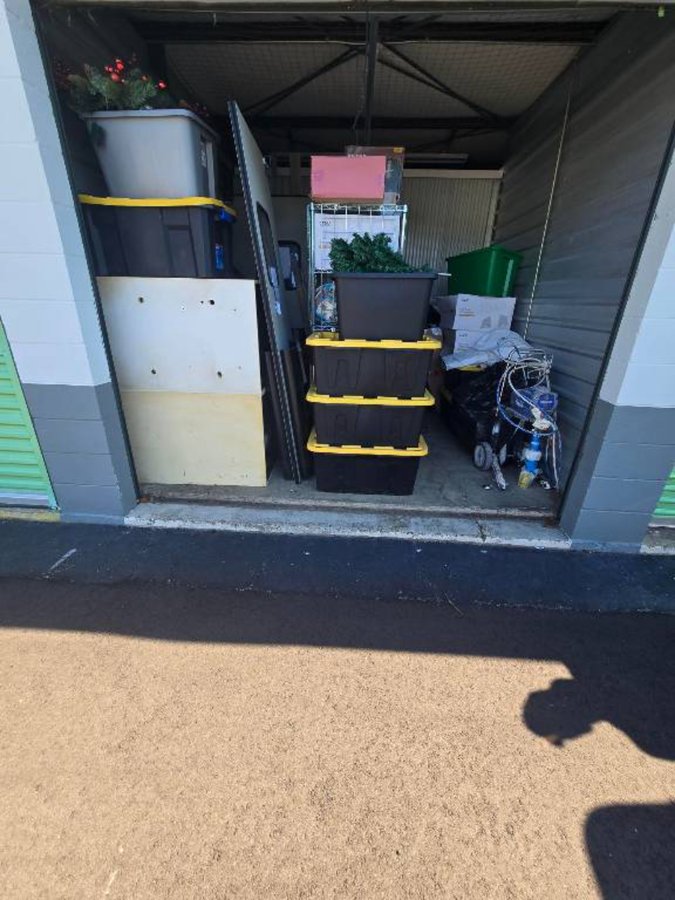 10 x 10 storage unit in Cordova, TN