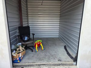 8 x 10 storage unit in Kyle, TX