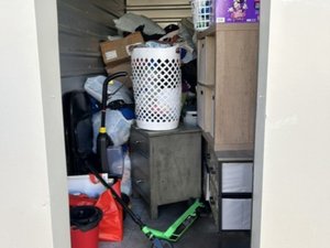 5 x 10 unit in Aurora