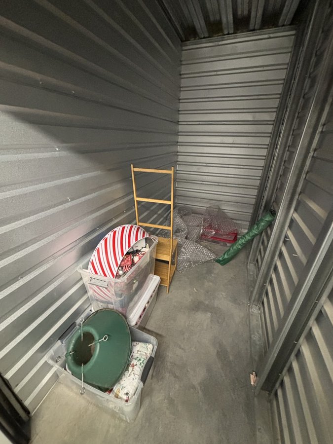 5 x 10 storage unit in Federal Way, WA