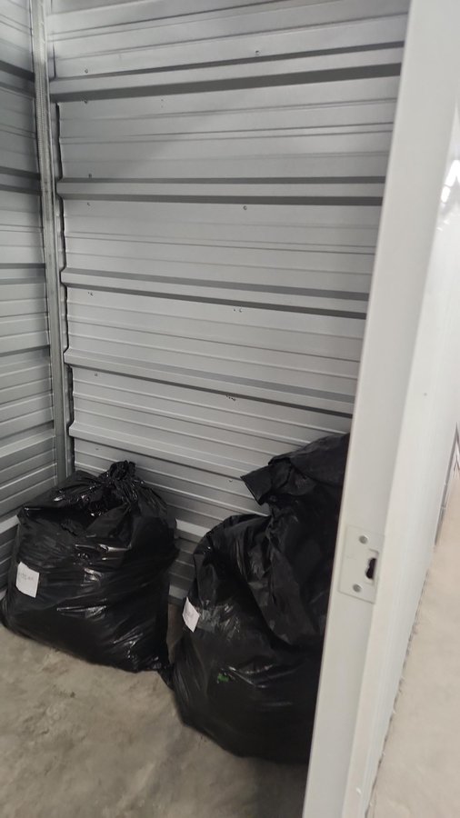 10 x 5 storage unit in Baltimore, MD