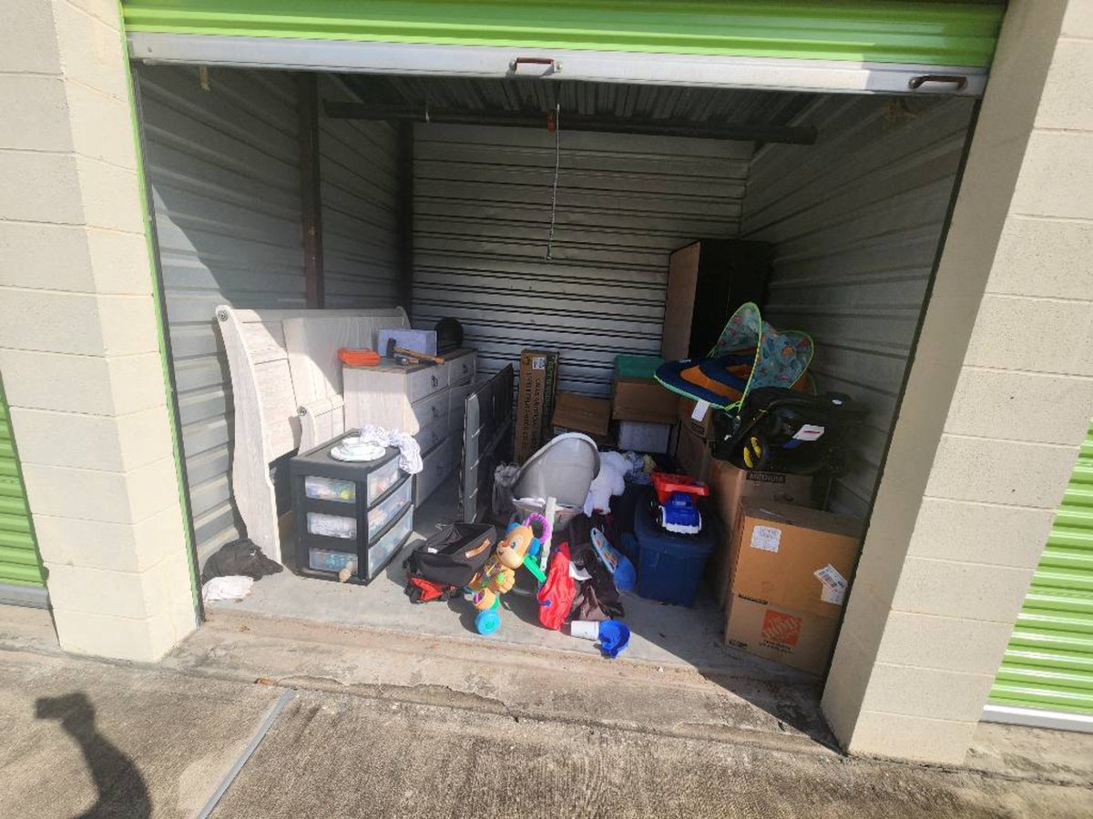 10 x 10 storage unit in Houston, TX