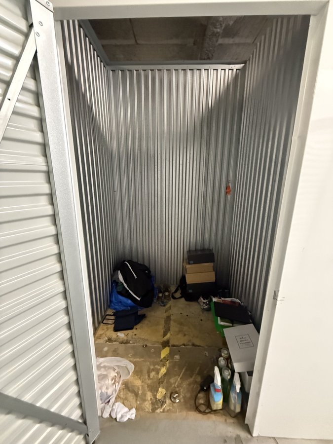 5 x 5 storage unit in Oxon Hill, MD