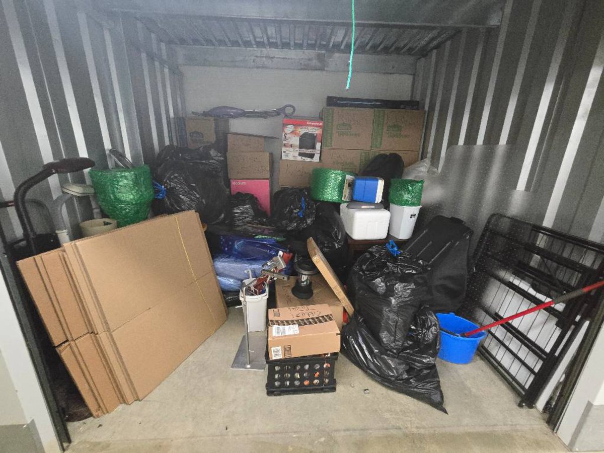 10 x 10 storage unit in Stafford, VA