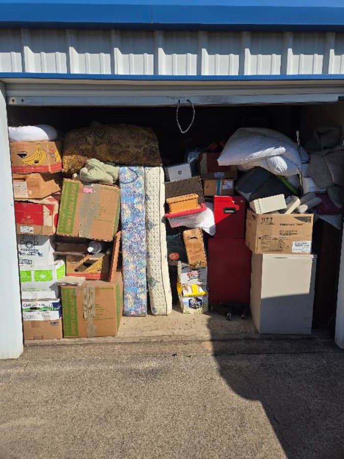 10 x 10 storage unit in Arlington, TX