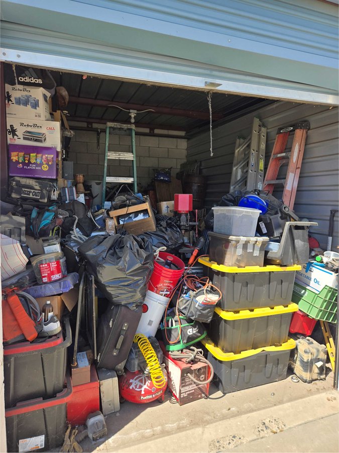 10 x 15 storage unit in Murrieta, CA