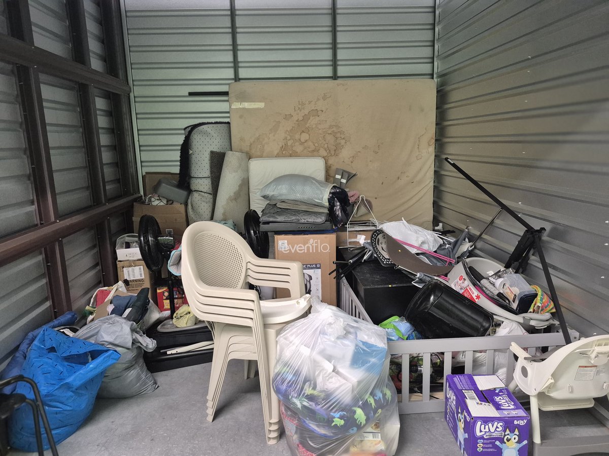 10 x 10 storage unit in Colonial Heights, VA