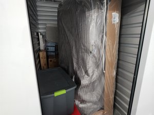 5 x 10 storage unit in Durham, NC