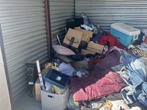 10 x 10 unit in Hesperia