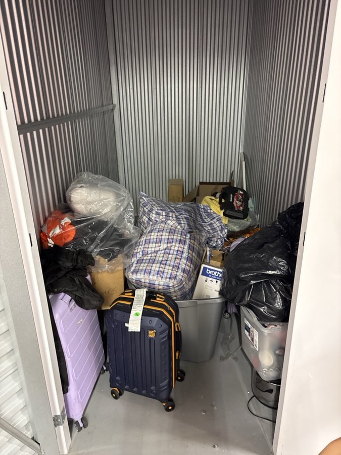 5 x 10 storage unit in Hillside, NJ