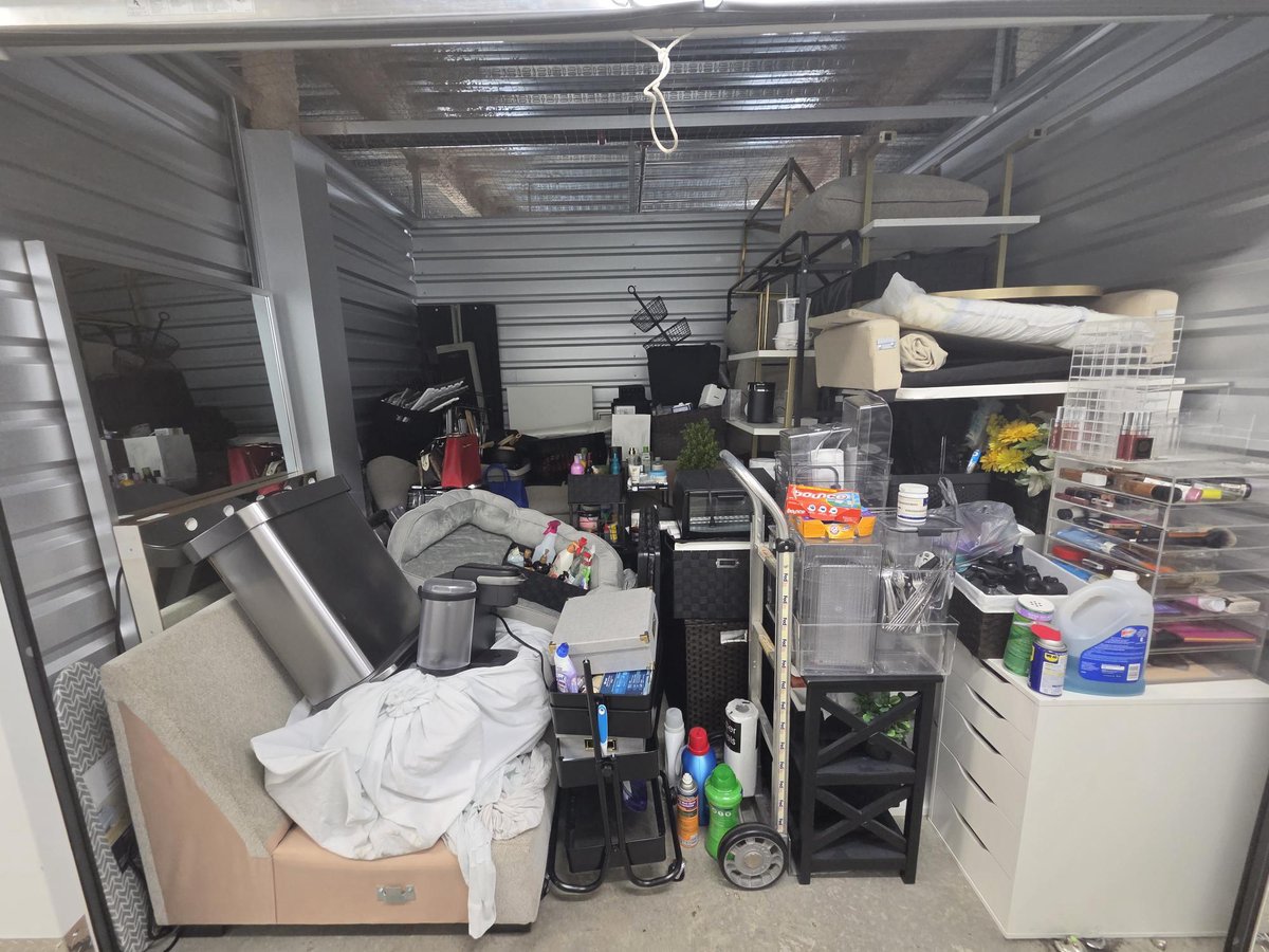 10 x 10 storage unit in Atlanta, GA