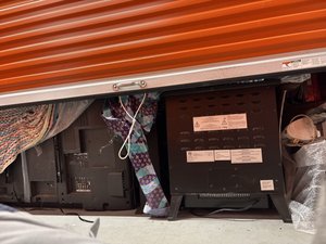 10 x 10 storage unit in Hillside, NJ
