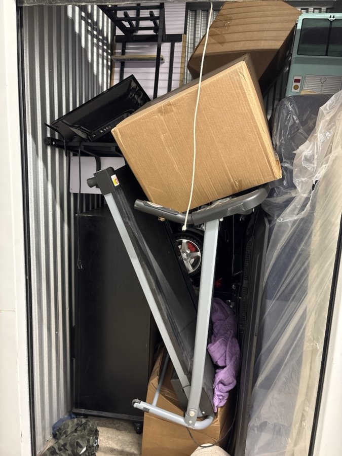 5 x 5 storage unit in Hillside, NJ