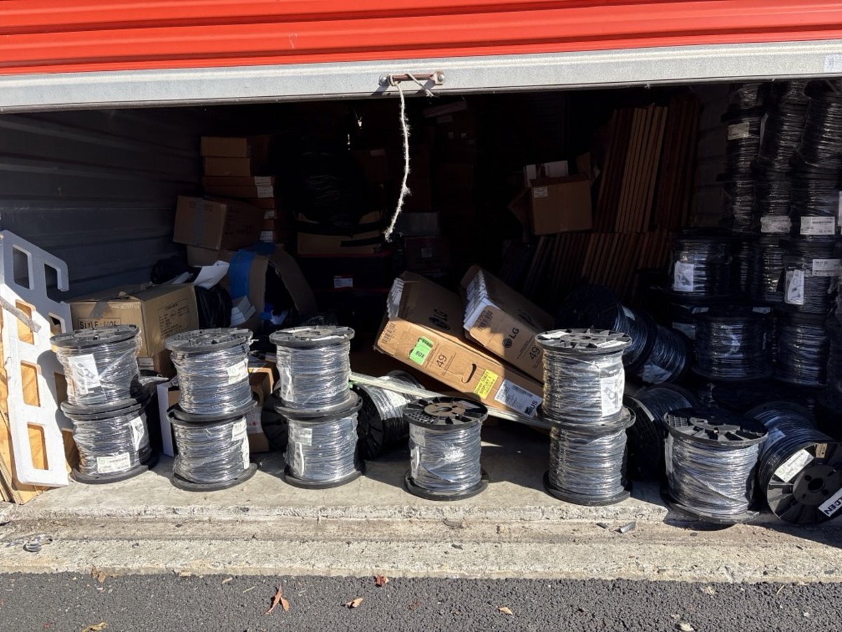 10 x 20 storage unit in Hillside, NJ