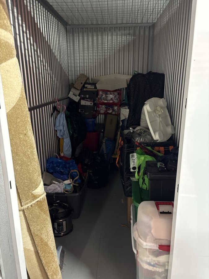 5 x 10 storage unit in Hillside, NJ