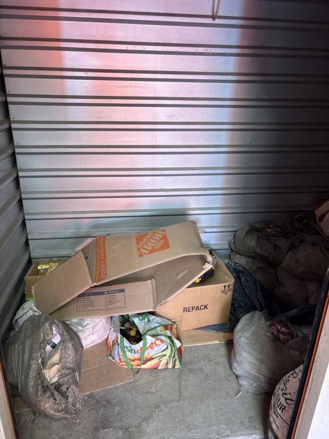 5 x 10 storage unit in Hillside, NJ