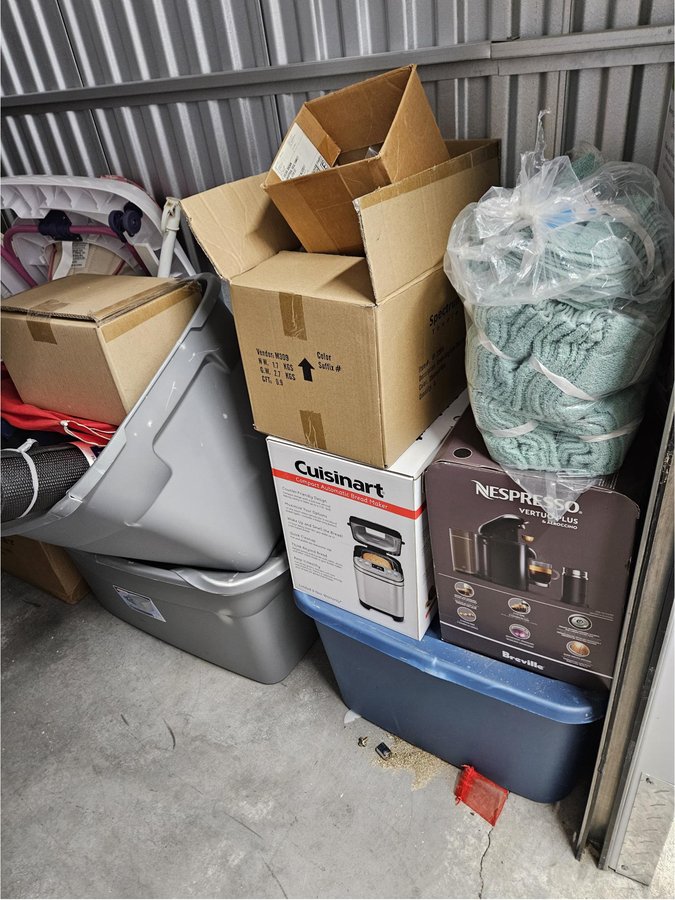 5 x 10 storage unit in Bloomfield, NJ
