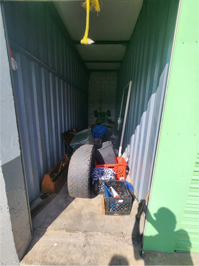 5 x 20 storage unit in Cocoa, FL