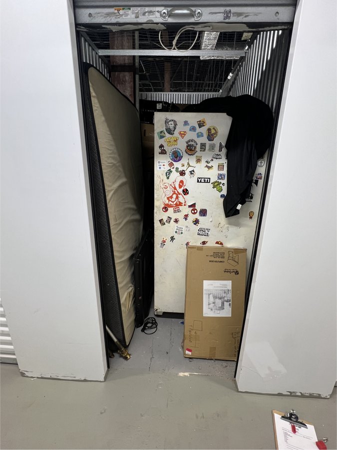 5 x 10 storage unit in Launderhill, FL