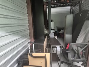 10 x 15 storage unit in Colonial Heights, VA