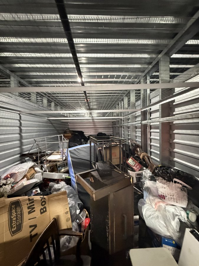 10 x 25 storage unit in Tampa, FL