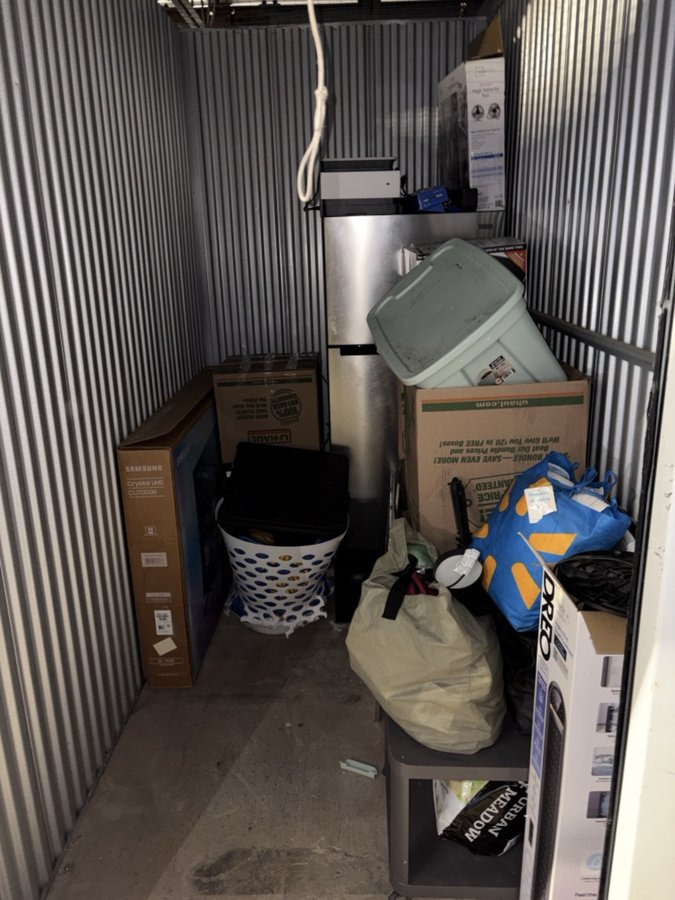 5 x 10 storage unit in Hillside, NJ