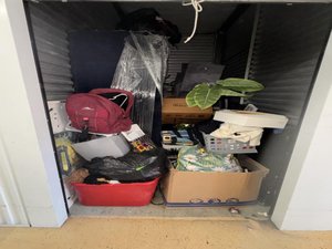 5 x 10 storage unit in Lawrenceville, GA