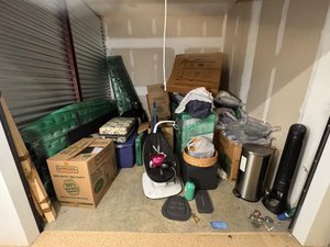10 x 10 storage unit in Lawrenceville, GA