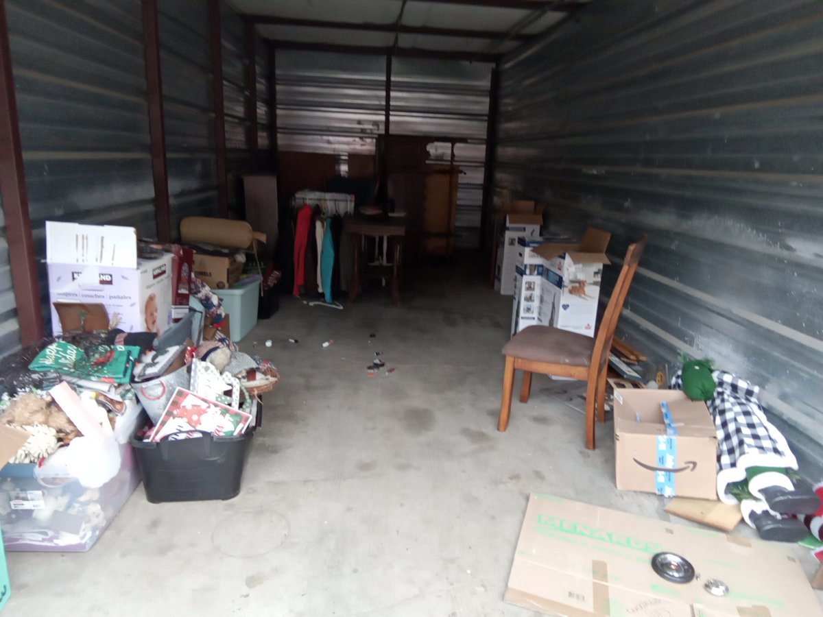 10 x 25 storage unit in Des Moines, IA