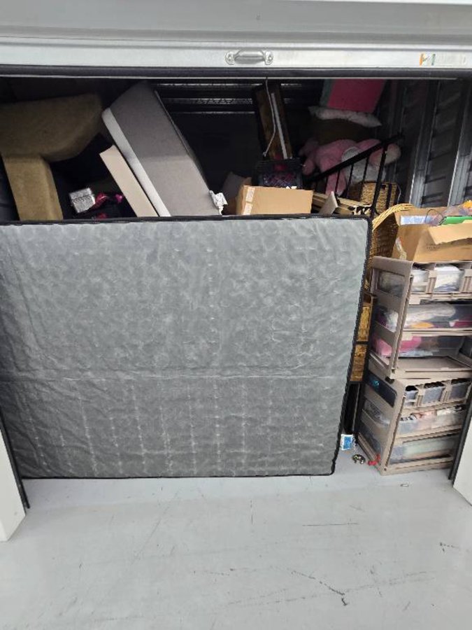 10 x 10 storage unit in Baytown, TX