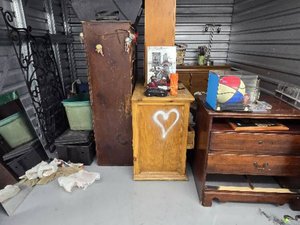 10 x 10 storage unit in Baytown, TX