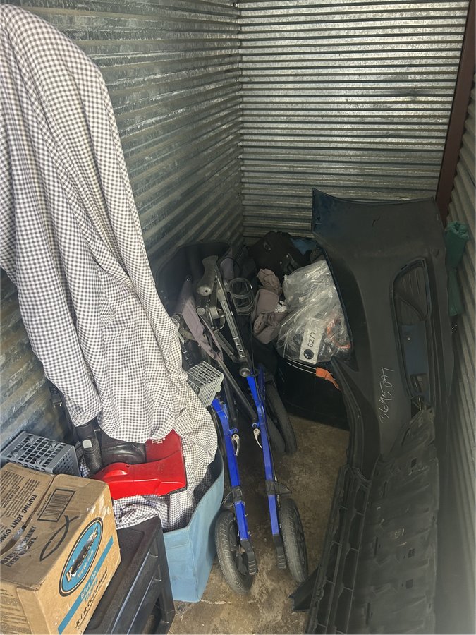 4 x 8 storage unit in Sacramento, CA