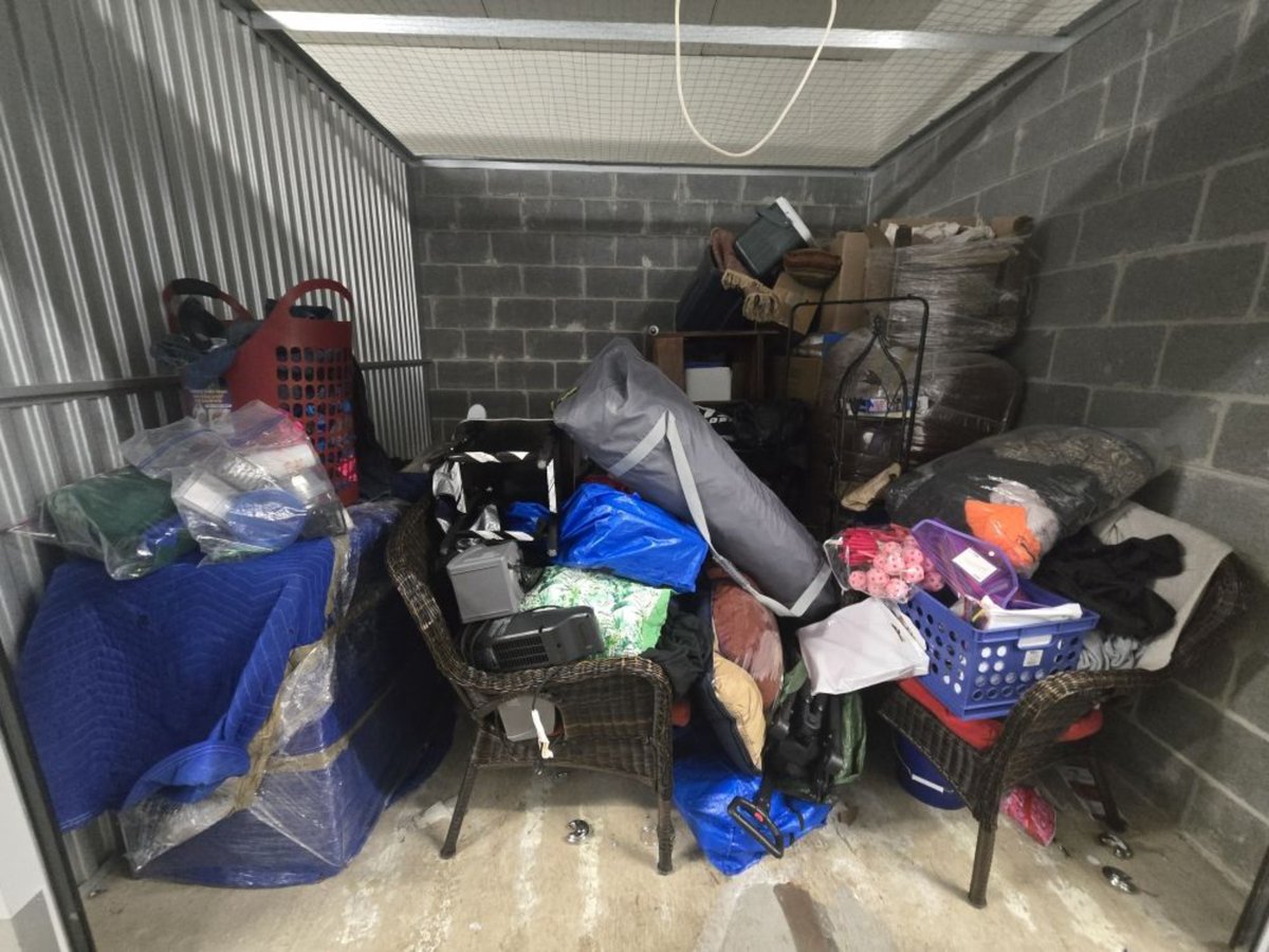10 x 10 storage unit in Brentwood, MD