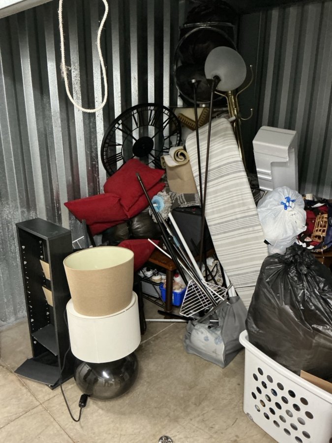 10 x 10 storage unit in Lancaster, PA